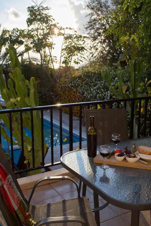 Coral Bay Sunkiss Villa Kültér fotó