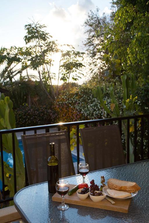 Coral Bay Sunkiss Villa Kültér fotó