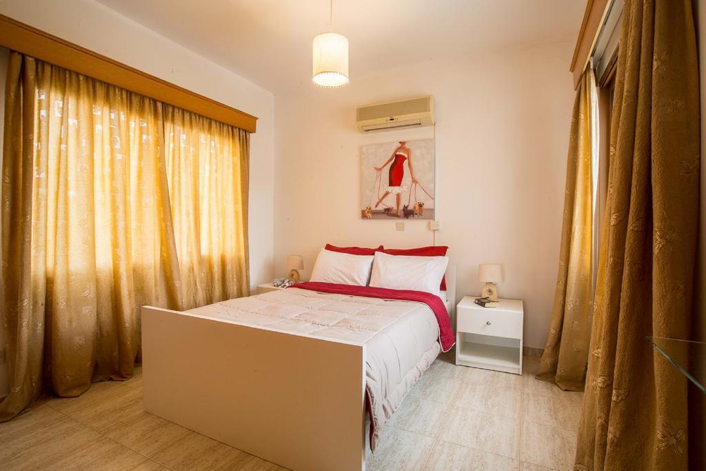 Coral Bay Sunkiss Villa Kültér fotó